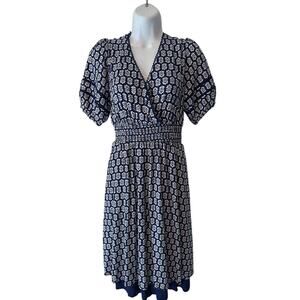 Women's Draper James Short Sleeve Smocked Waist Dress Blue & White XS EUC